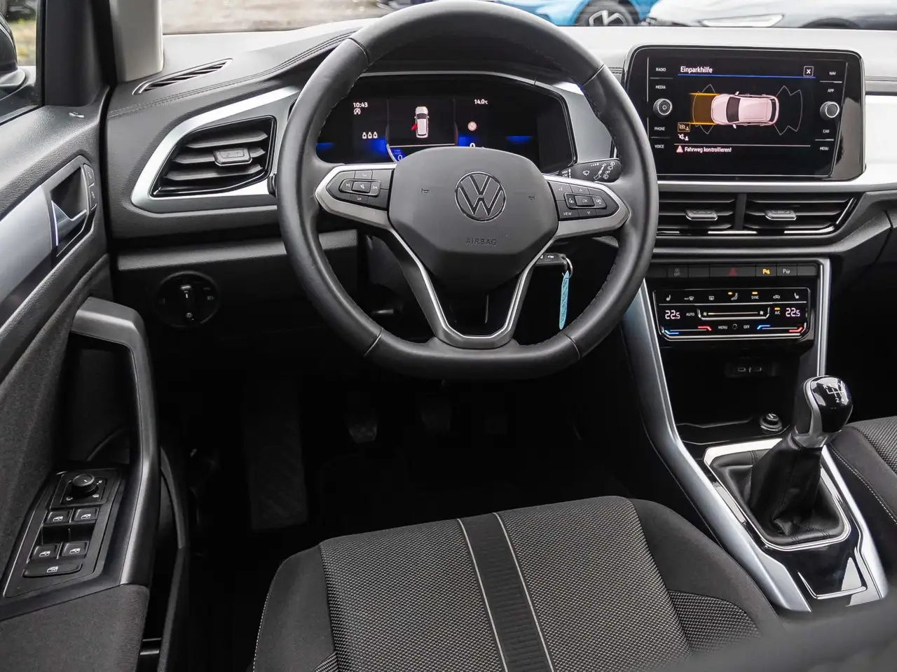 Volkswagen T-Roc 1.0 TSI Life Navi LED Digital Cockpit EPH — Galería del vehículo 17
