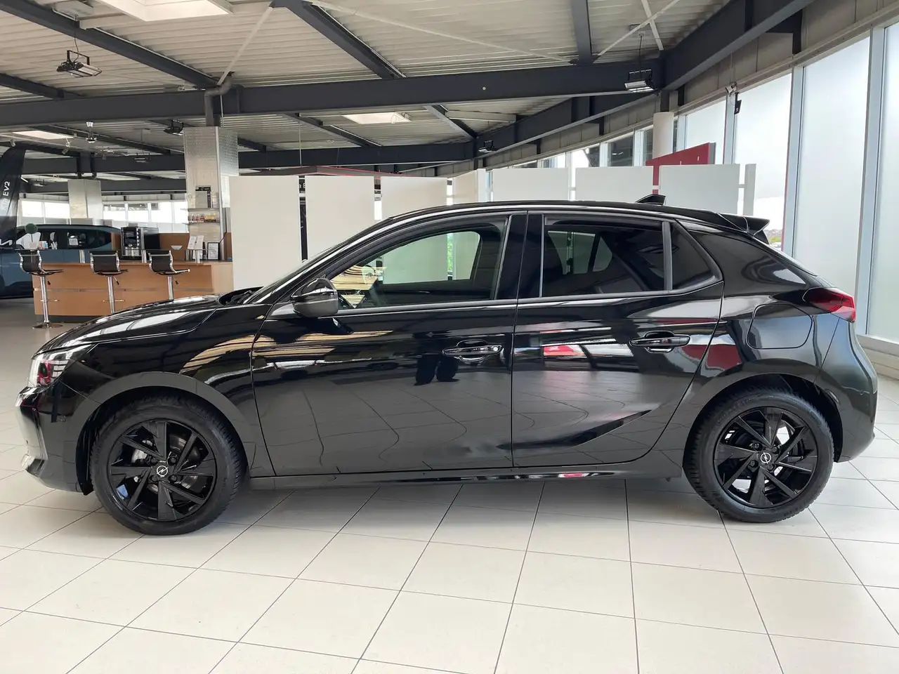 Opel Corsa F 1.2+Navi+Kamera+Klimaa+Alu+Keyless+Touch — Vehicle gallery 3