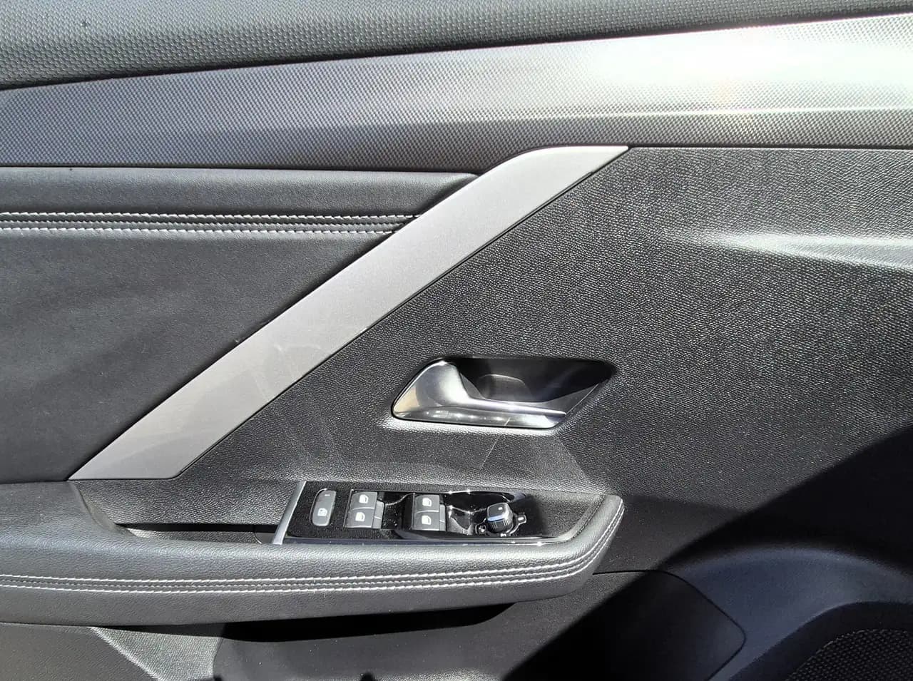 Opel Astra GS AT Navi LED Sitz-/Lenkradheizung ACC Kamera AGR — Vehicle gallery 15