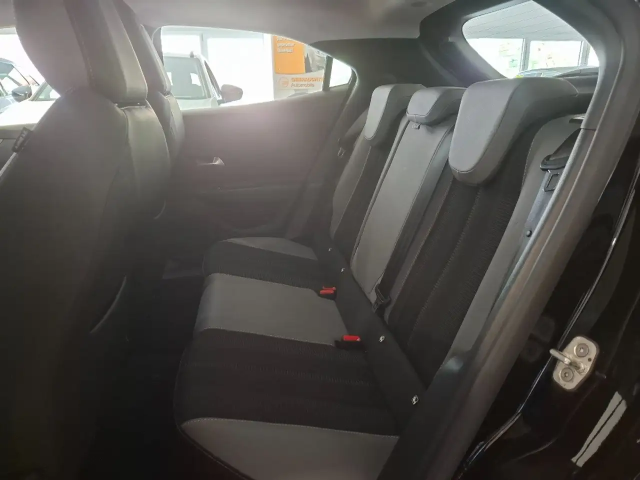 Opel Mokka 1.2 Turbo Elegance LED+SHZ+Winterp.+Kam. — Galería del vehículo 9