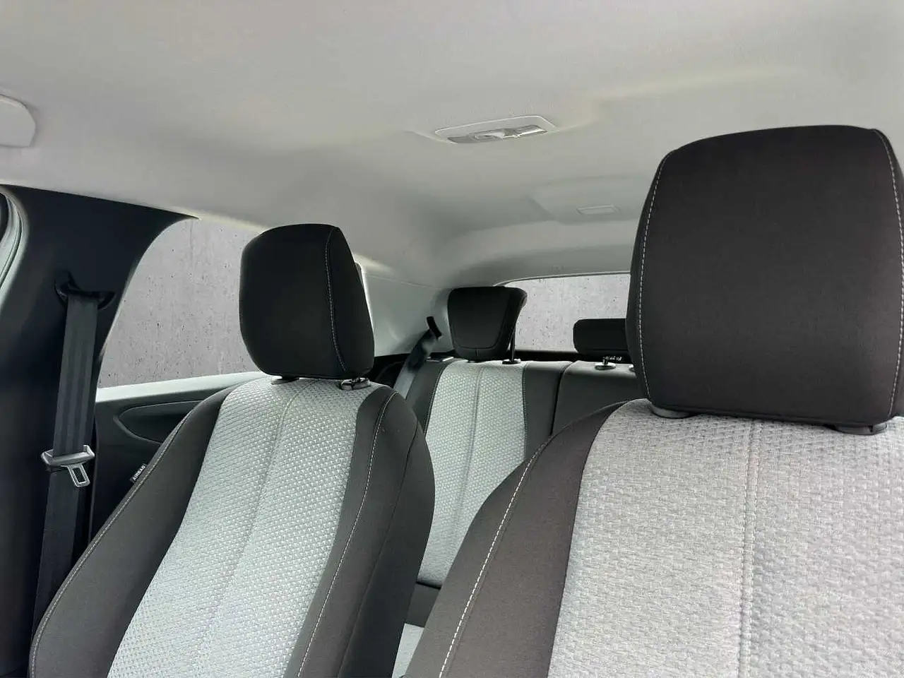 Opel Corsa 1.2 T //Kamera/Sitzheizung /PDC — Vehicle gallery 11