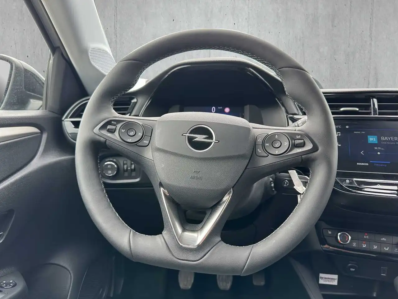 Opel Corsa 1.2 T //Kamera/Sitzheizung /PDC — Vehicle gallery 5