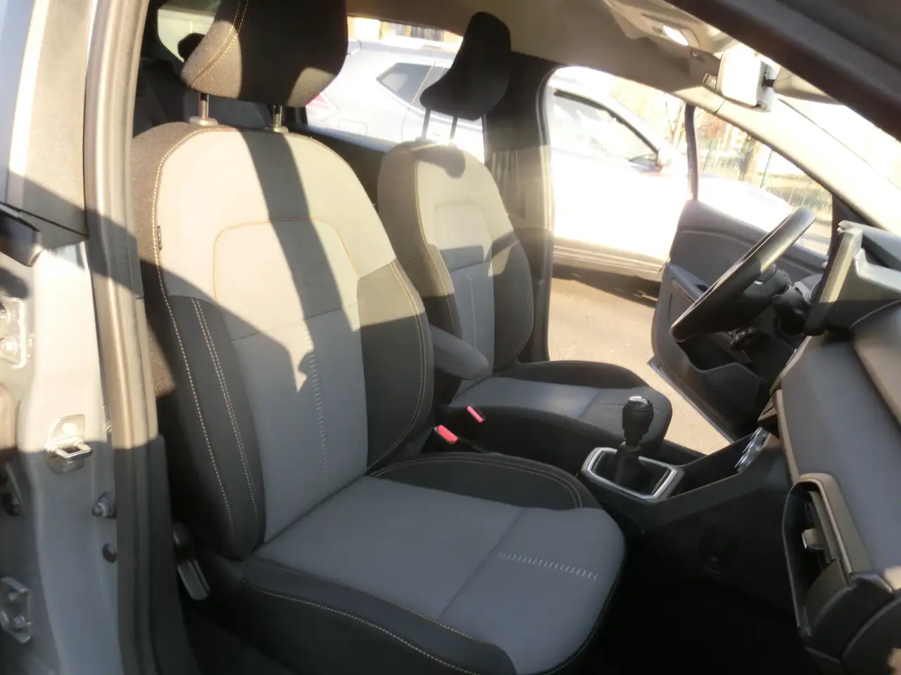 Dacia Jogger 1.0 Extreme+LPG/Benzin/Navi,SHZ,Tel,Klima,PDC,RKam — Galerie du véhicule 12