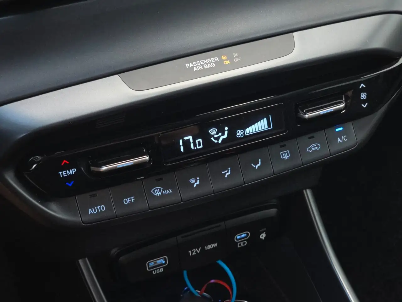 Hyundai i20 (1.Hand/Kamera/Navi) — Vehicle gallery 22